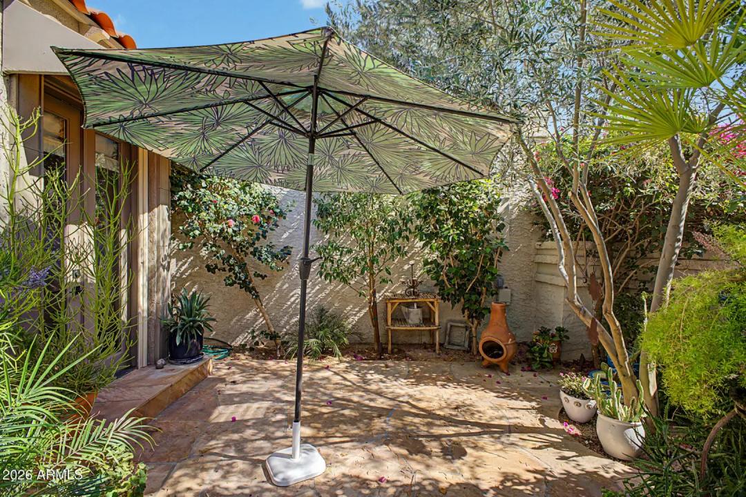 Real Estate Picture 3