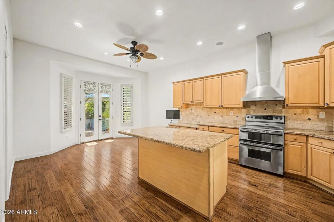 Real Estate Picture 13