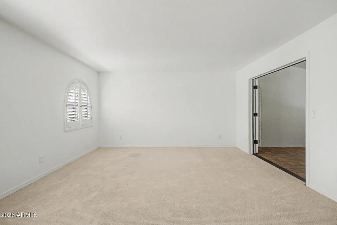 Real Estate Picture 33