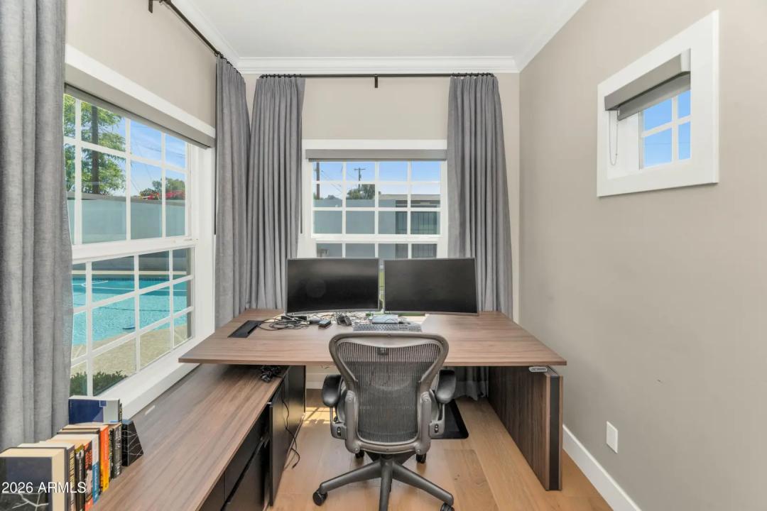 Real Estate Picture 18