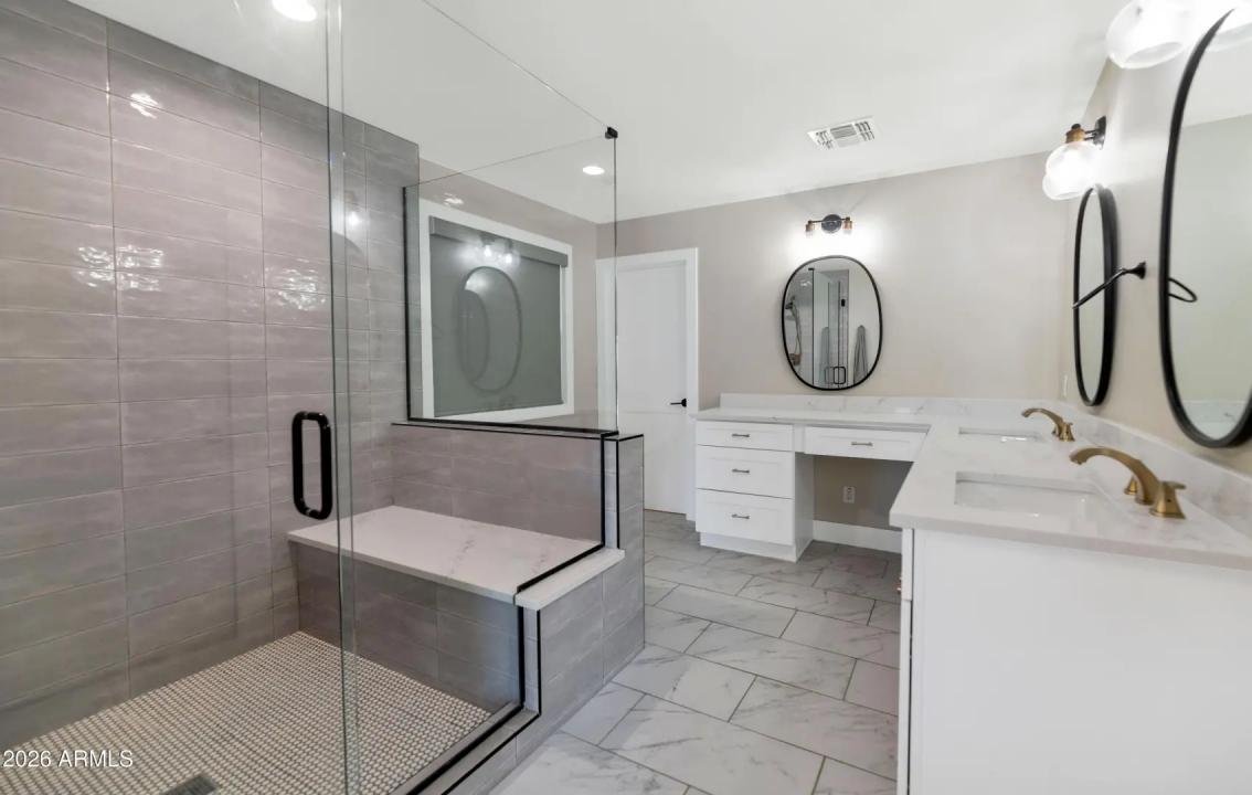 Real Estate Picture 19