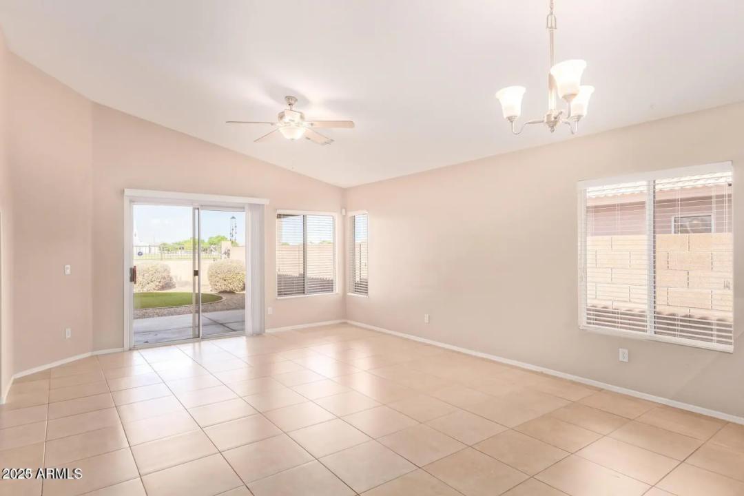 Real Estate Picture 5