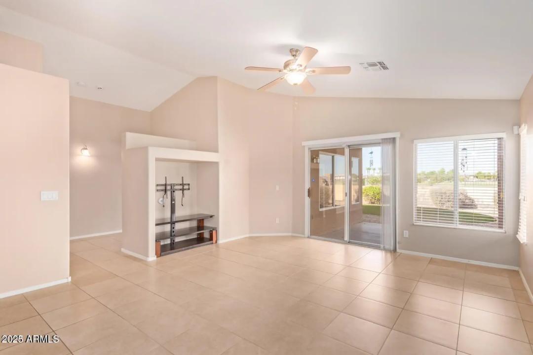 Real Estate Picture 6