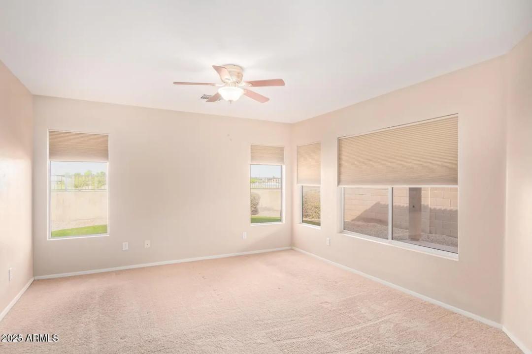Real Estate Picture 12