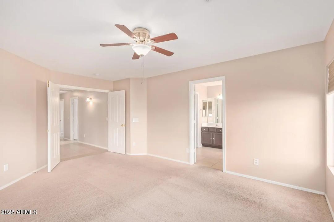 Real Estate Picture 14