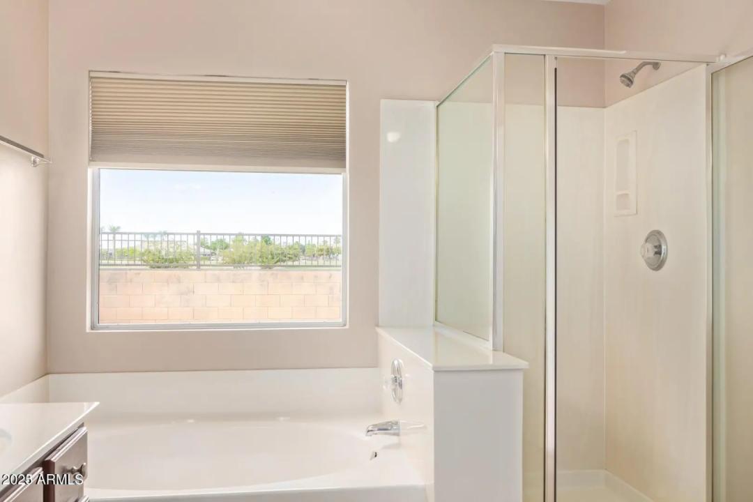 Real Estate Picture 16