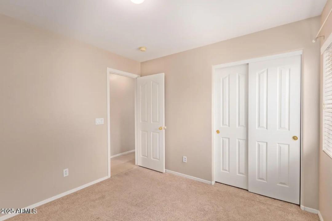 Real Estate Picture 22