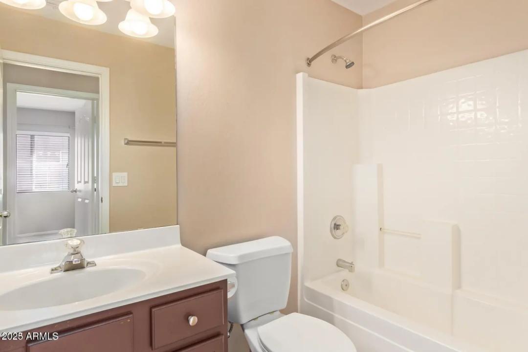Real Estate Picture 23