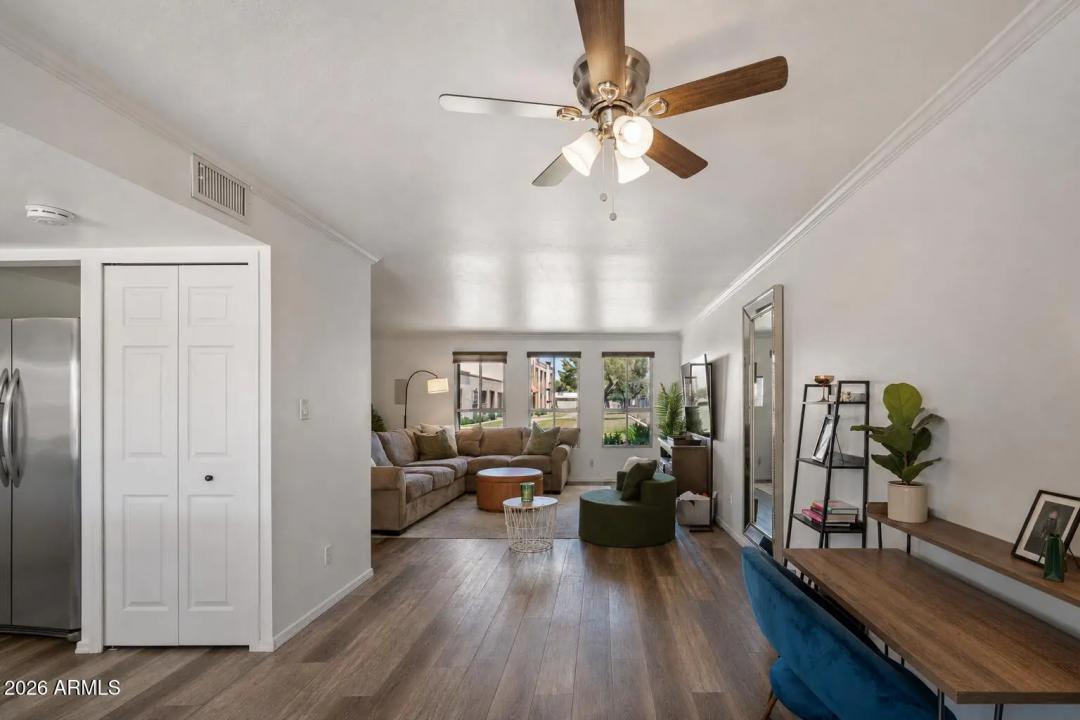 Real Estate Picture 15