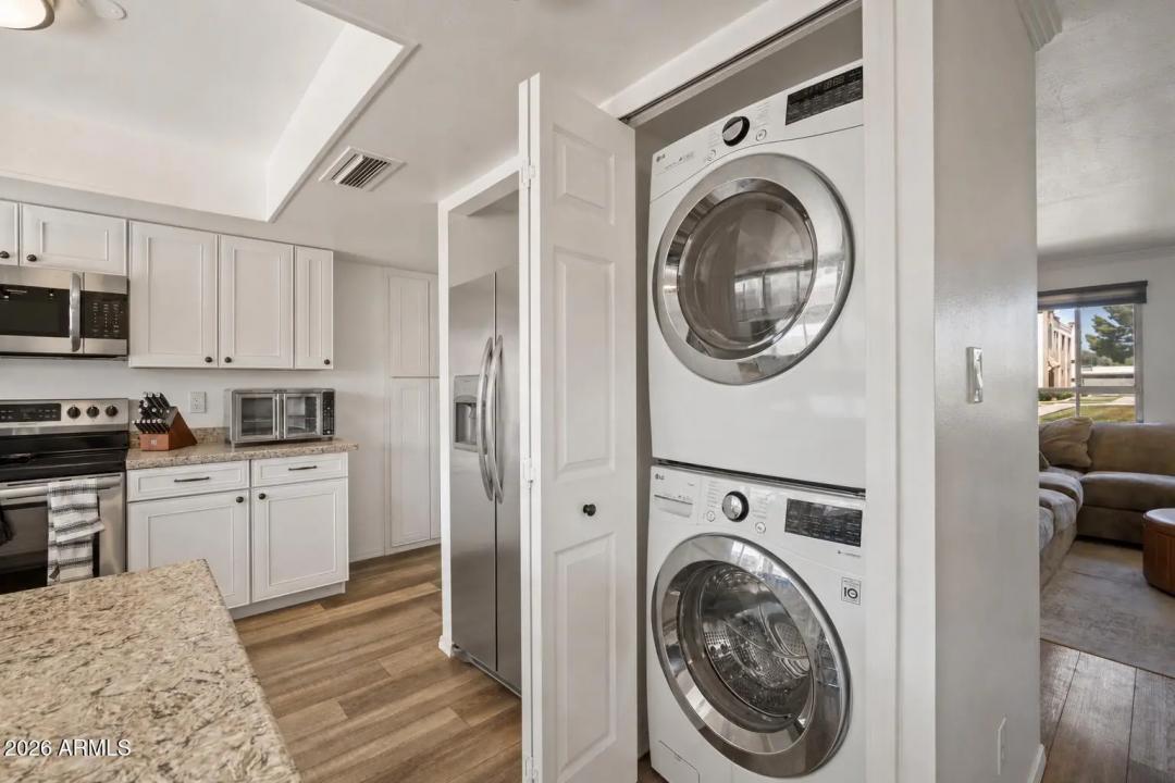Real Estate Picture 23