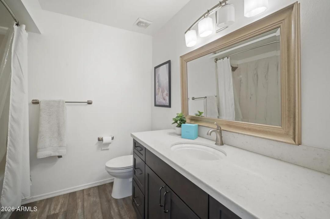 Real Estate Picture 30