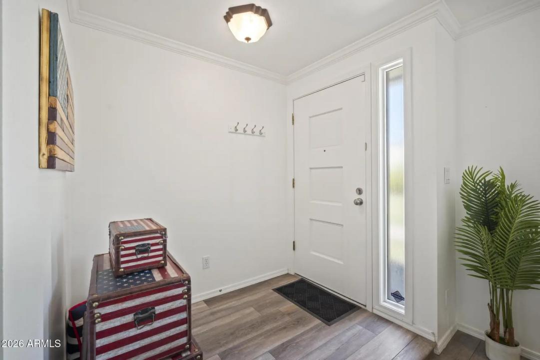 Real Estate Picture 9