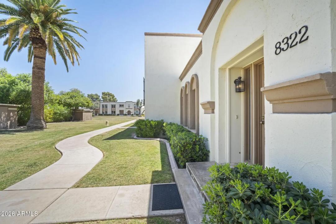 Real Estate Picture 32