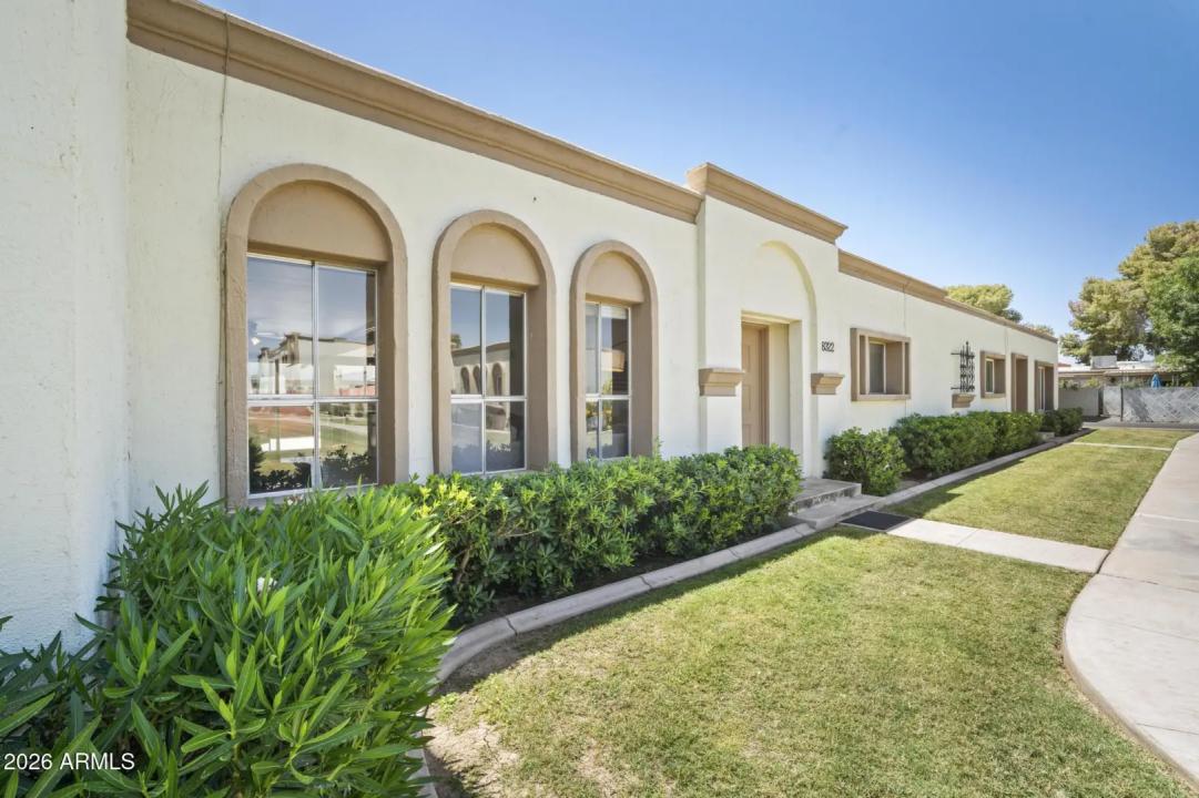 Real Estate Picture 6