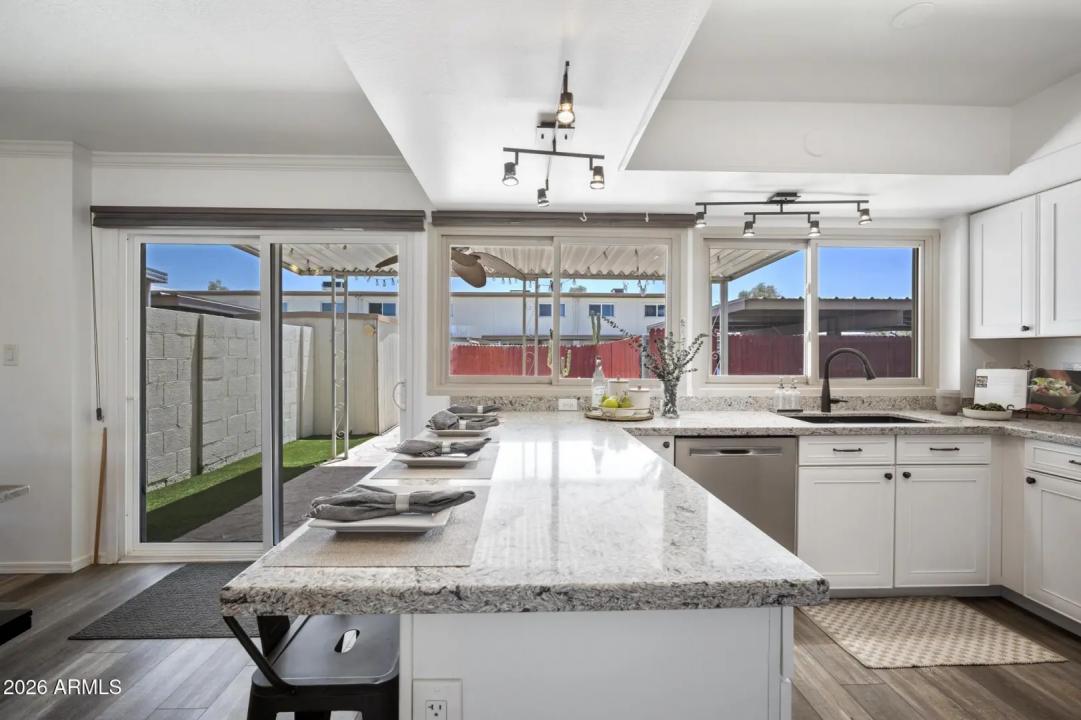 Real Estate Picture 19