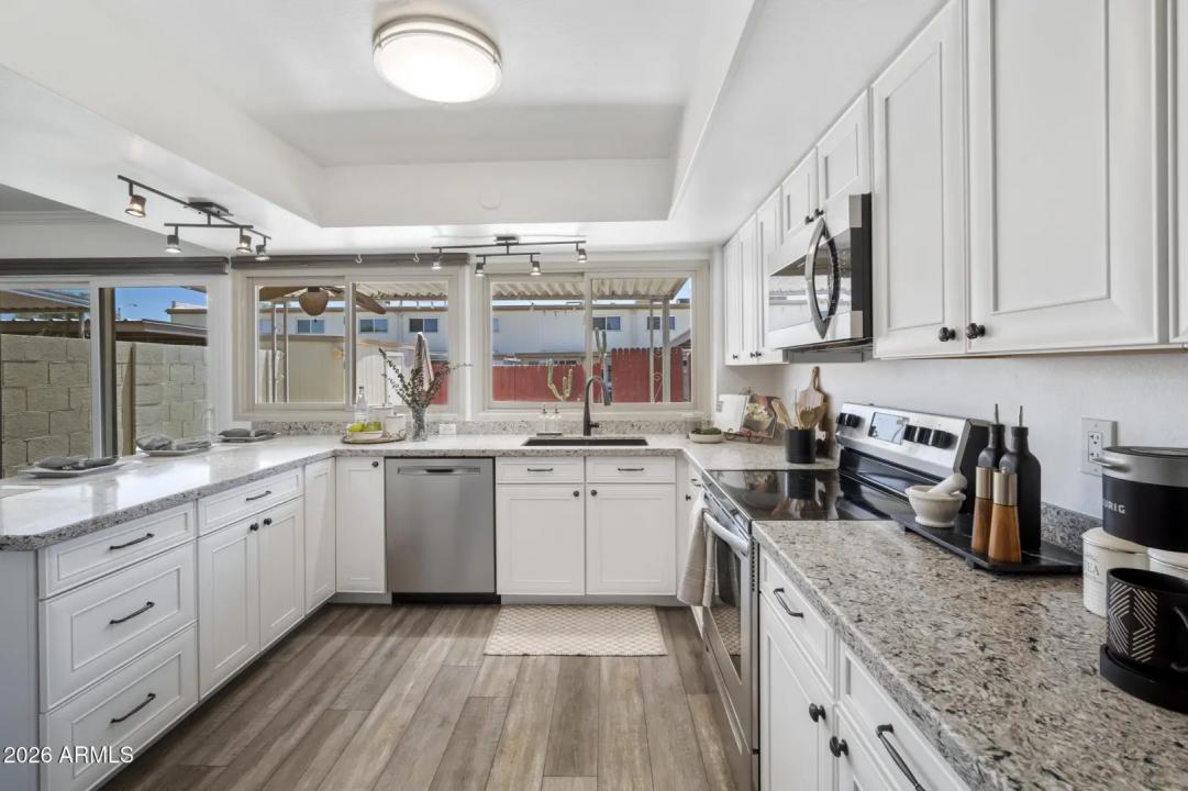 Real Estate Picture 21