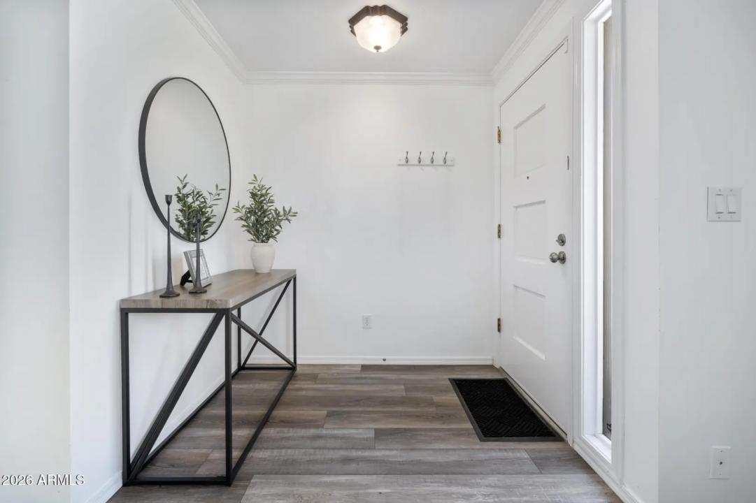 Real Estate Picture 9