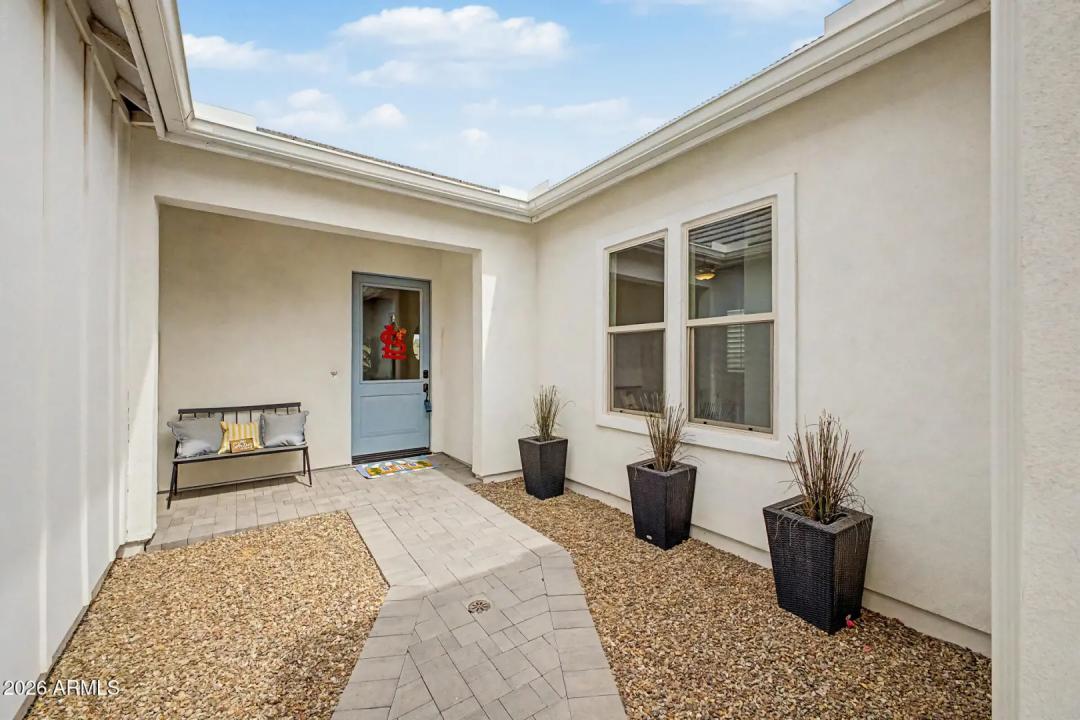 Real Estate Picture 9