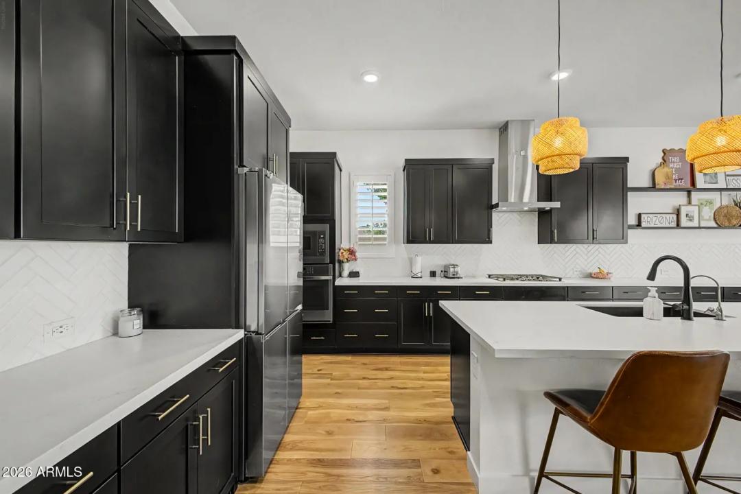 Real Estate Picture 15