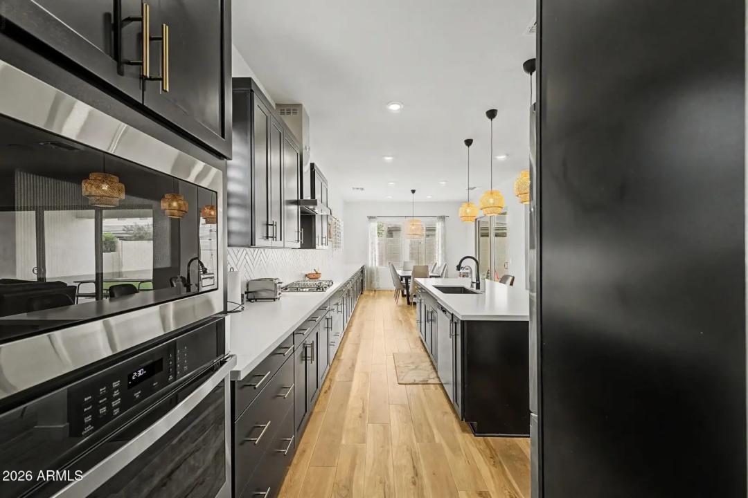 Real Estate Picture 16