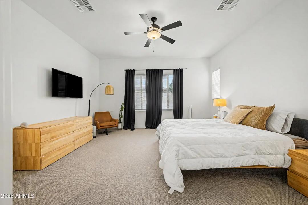 Real Estate Picture 29