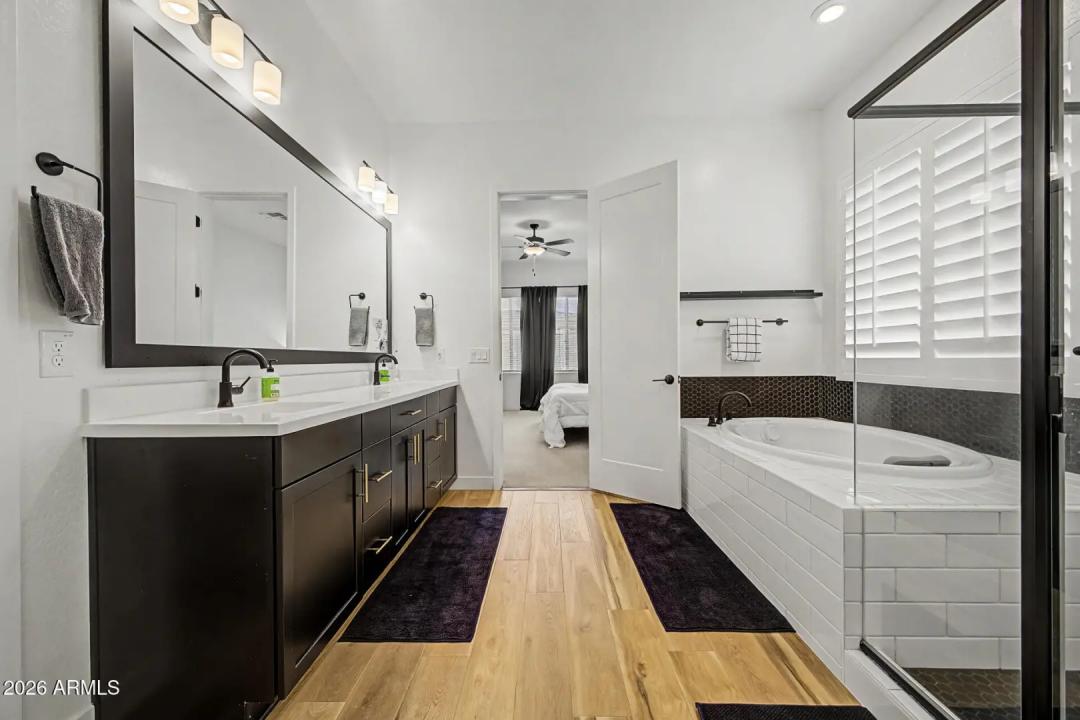 Real Estate Picture 30