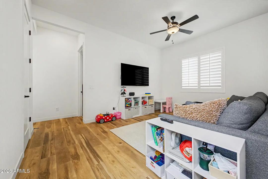Real Estate Picture 35