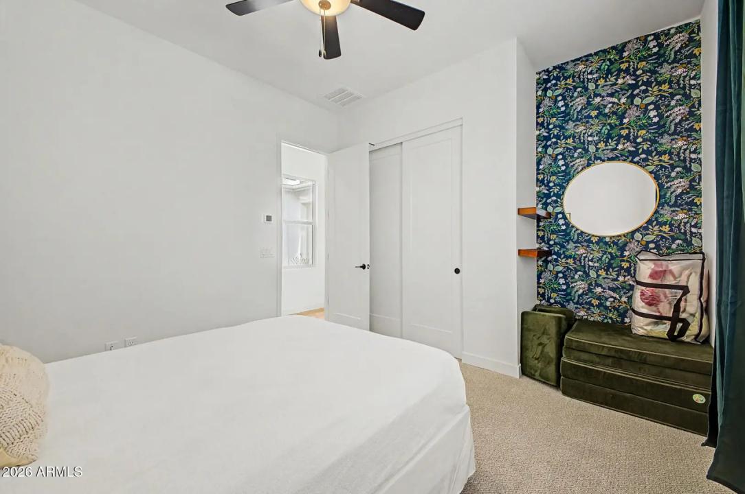 Real Estate Picture 40