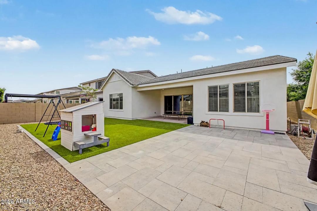 Real Estate Picture 50