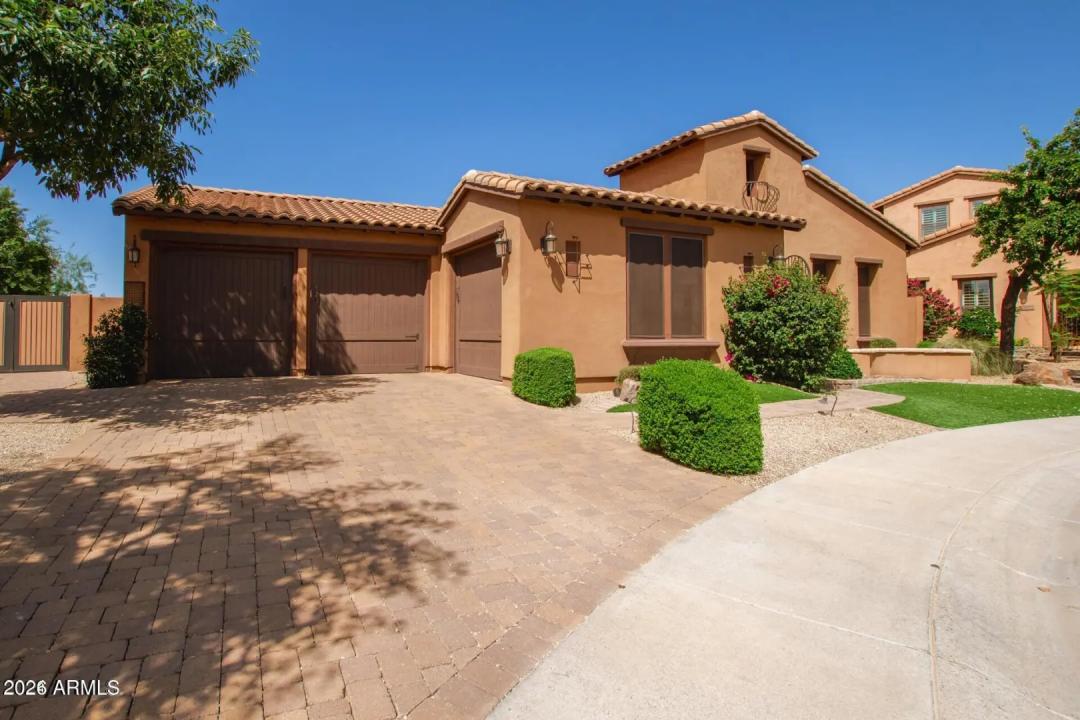 Real Estate Picture 8