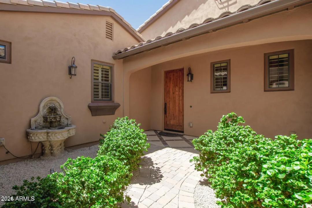 Real Estate Picture 10