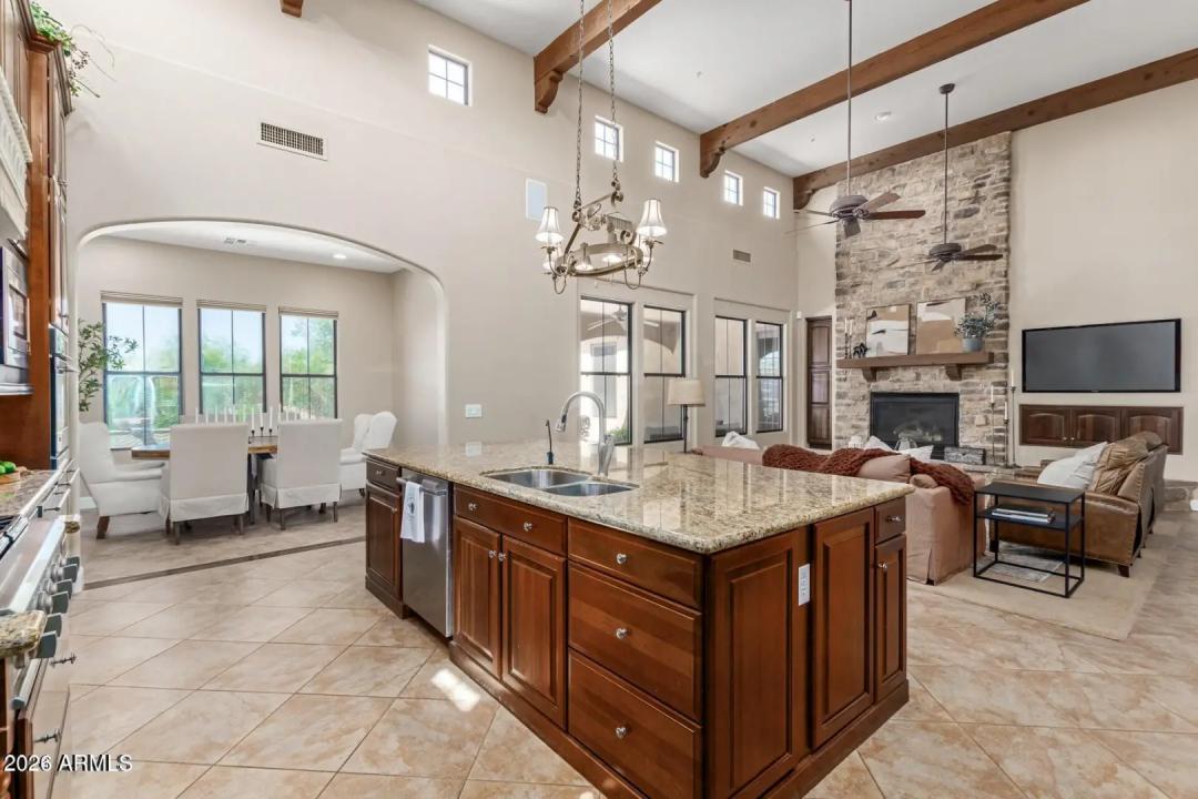 Real Estate Picture 14