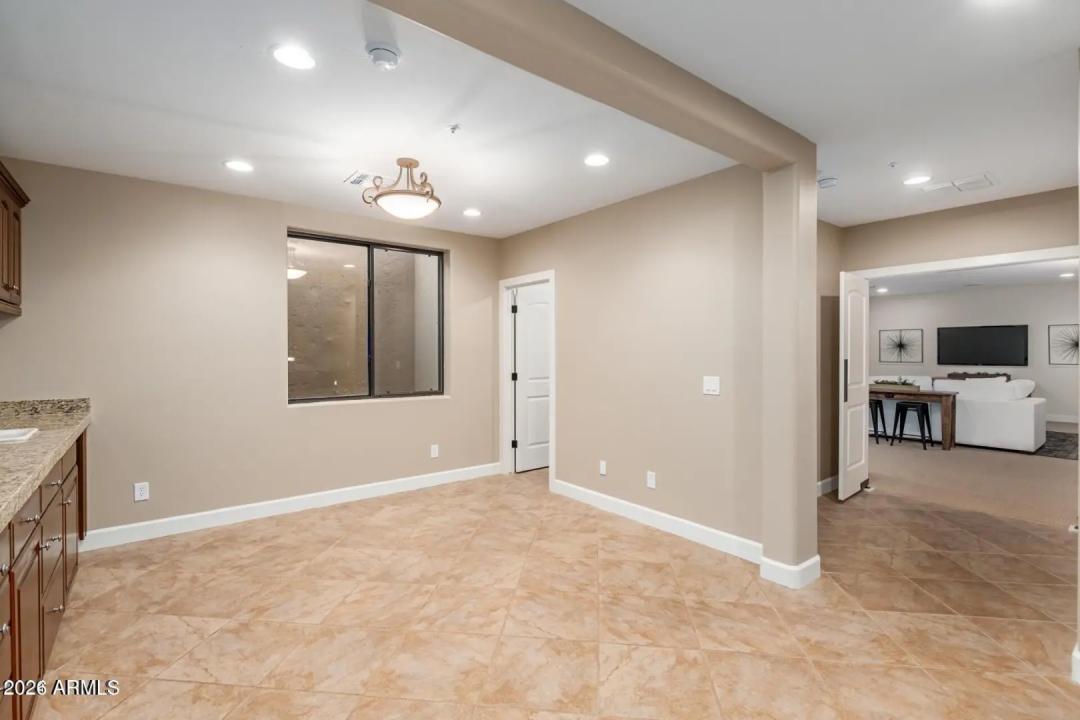 Real Estate Picture 32