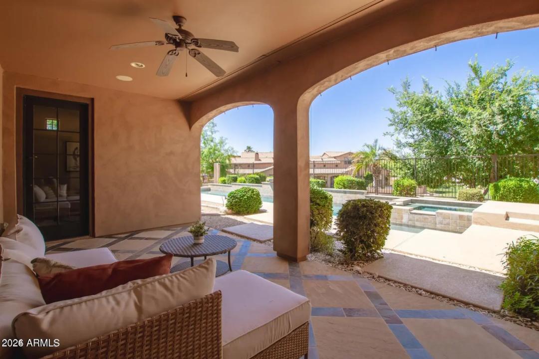 Real Estate Picture 5