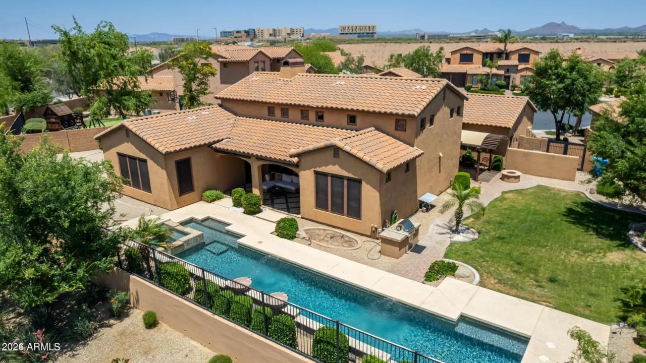Real Estate Picture 2