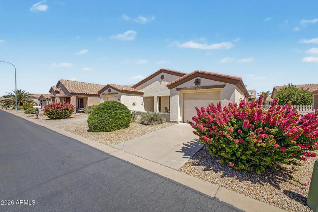 Real Estate Picture 3