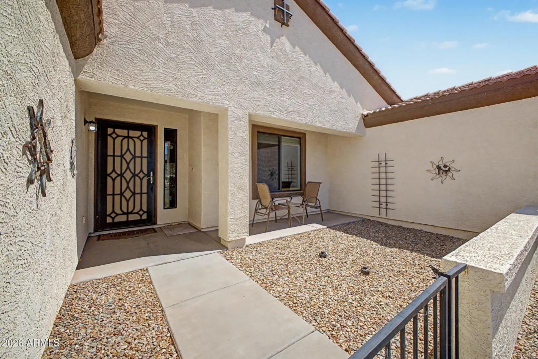 Real Estate Picture 4
