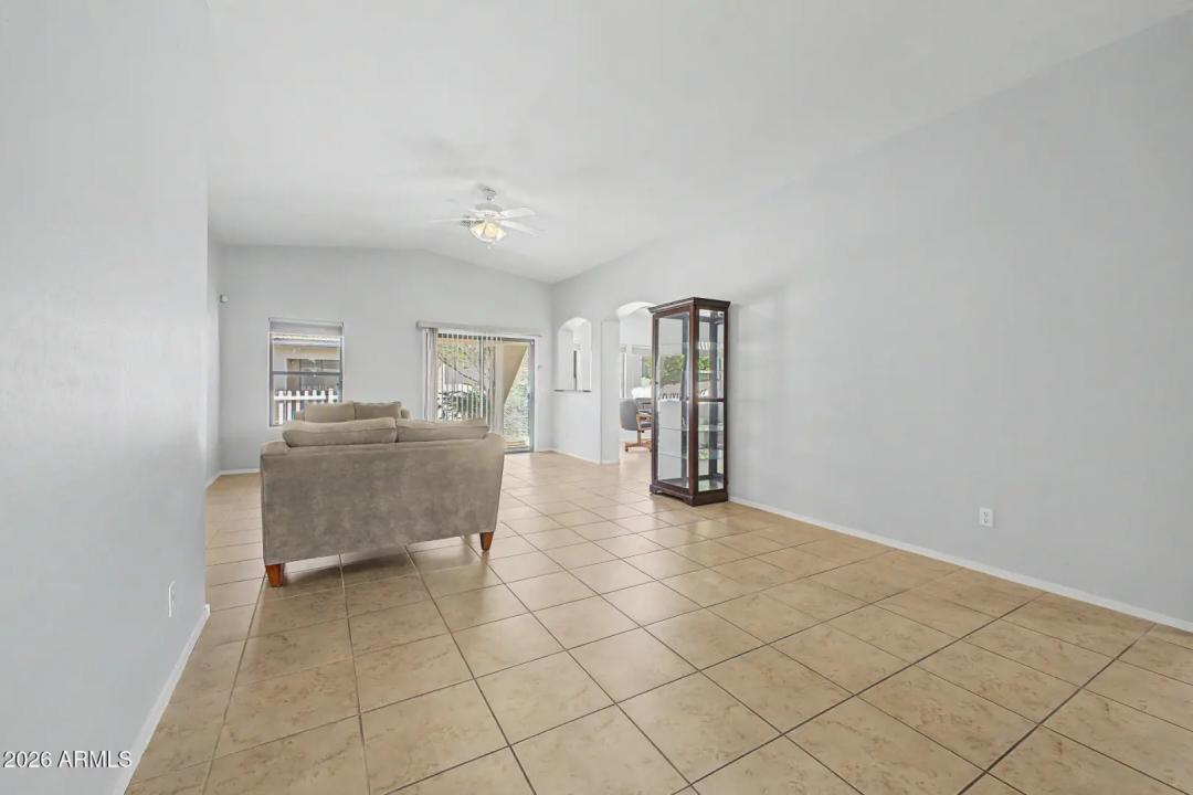 Real Estate Picture 5