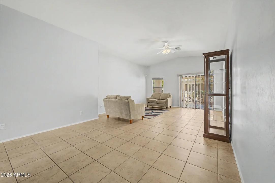Real Estate Picture 6