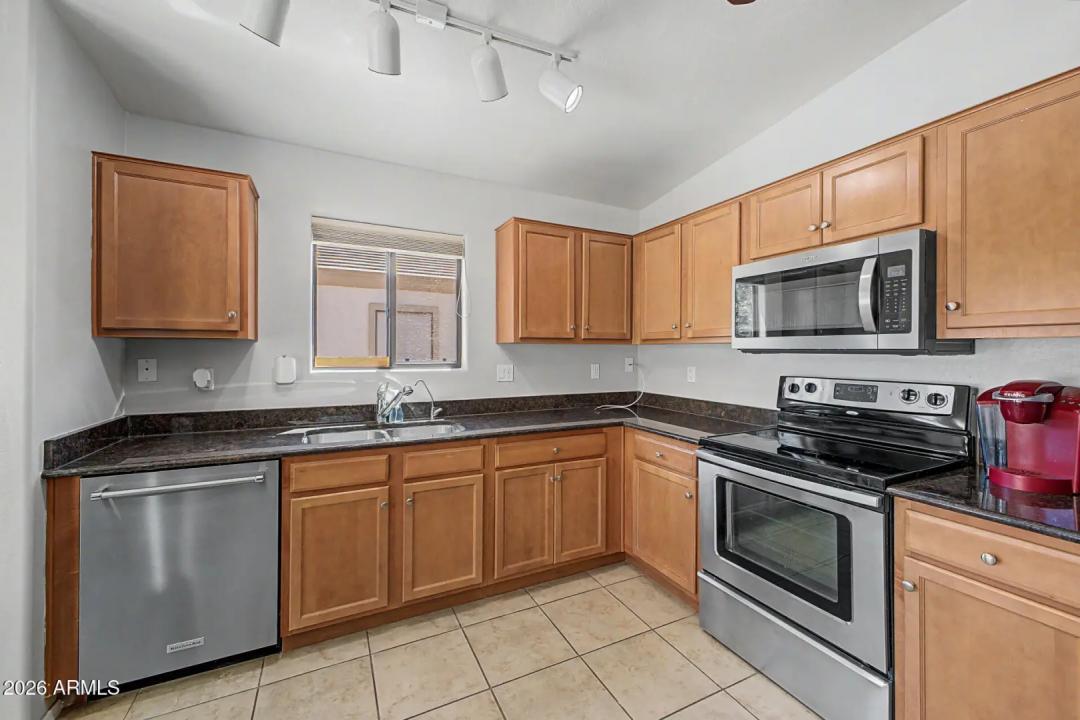 Real Estate Picture 13