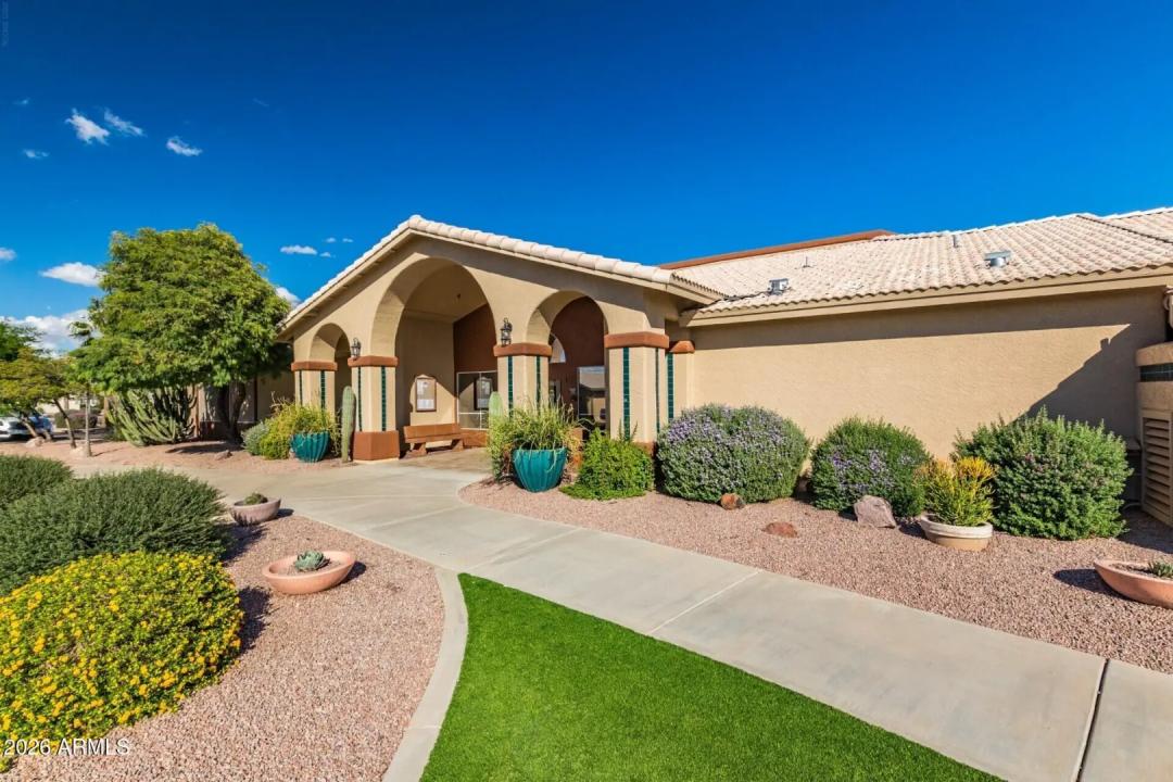 Real Estate Picture 30