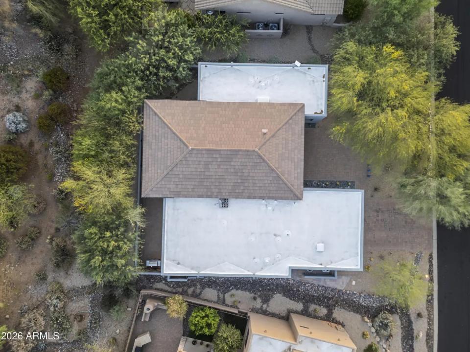 Real Estate Picture 37