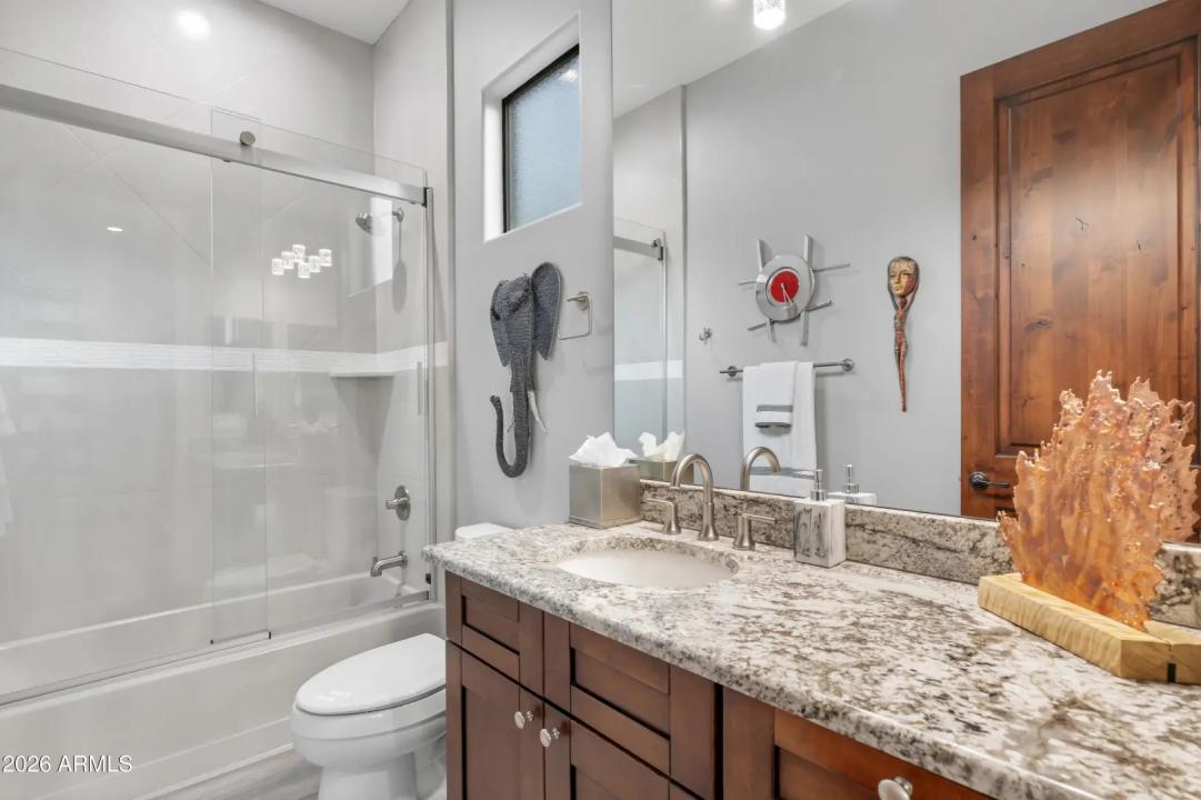 Real Estate Picture 28