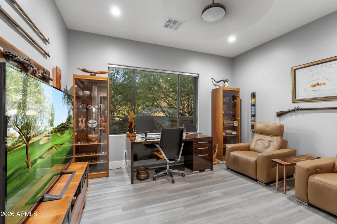 Real Estate Picture 30