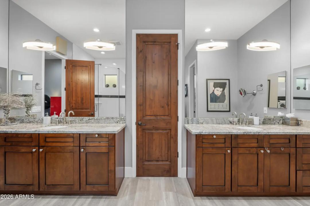Real Estate Picture 24