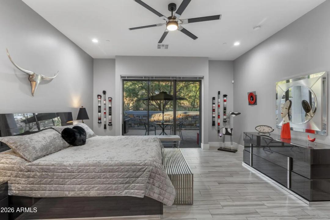 Real Estate Picture 22