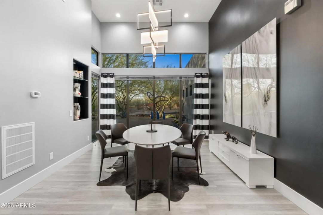 Real Estate Picture 8