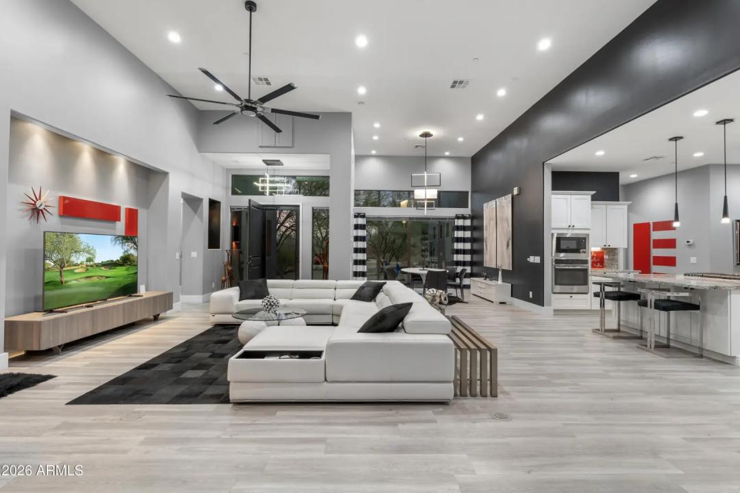 Real Estate Picture 19