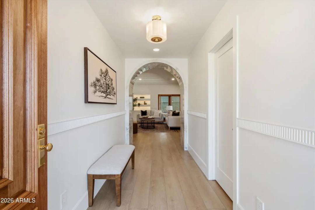Real Estate Picture 7