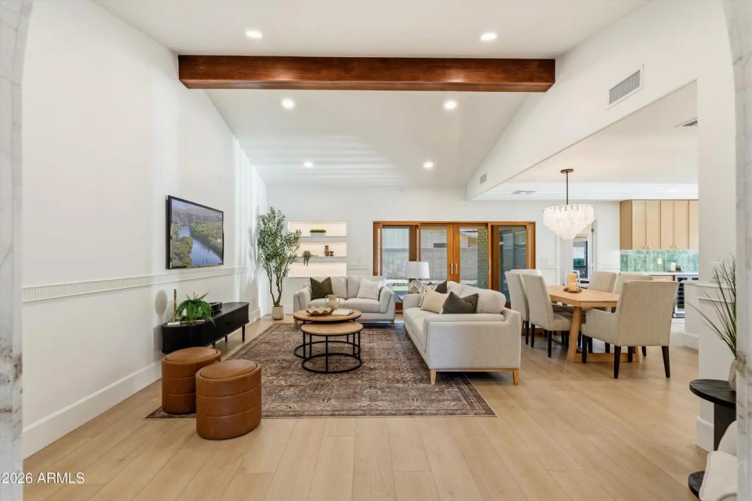 Real Estate Picture 9